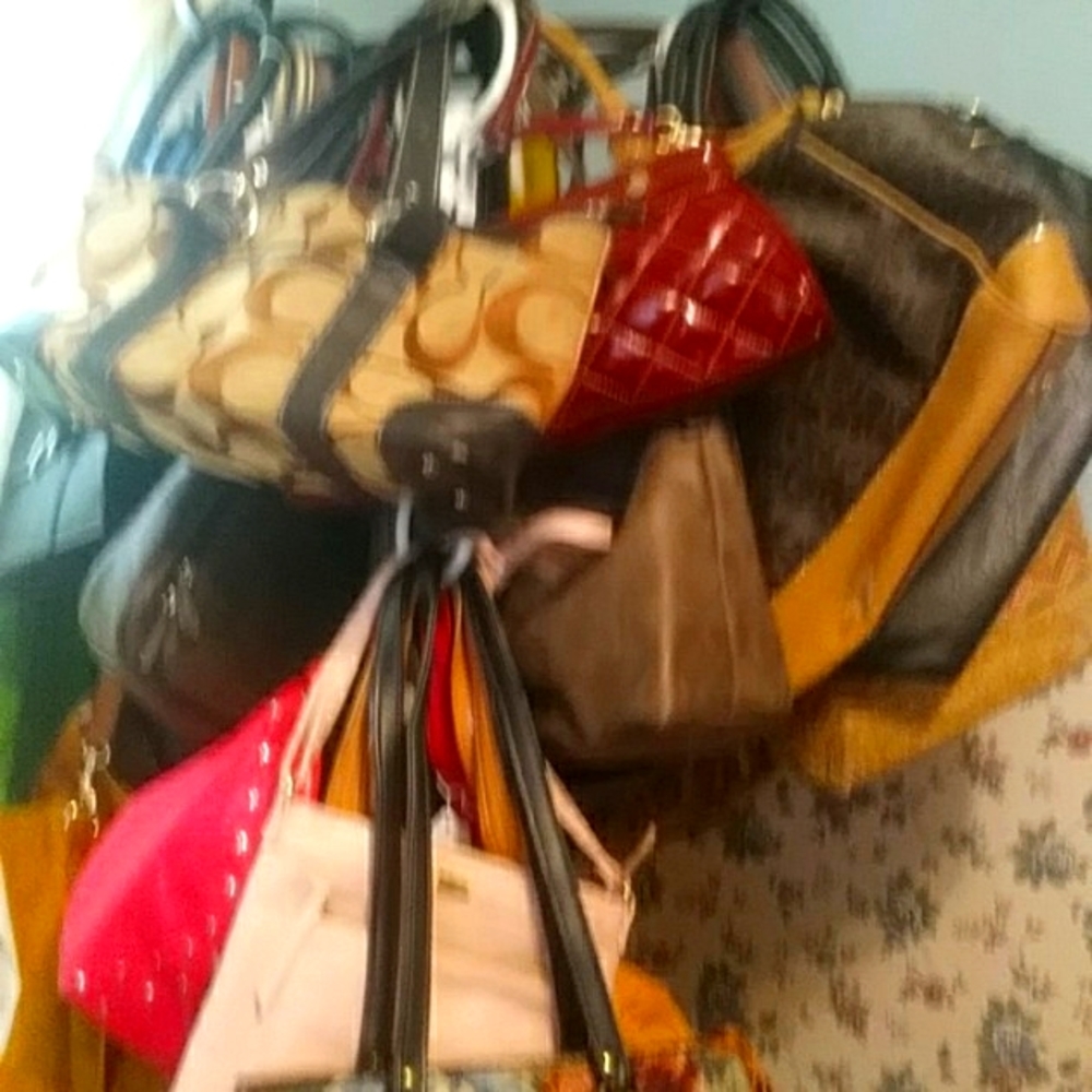 50 purses - Picture 2 of 13